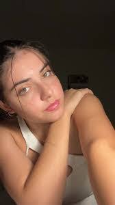 Rebecca Casiano's Instagram, Twitter & Facebook