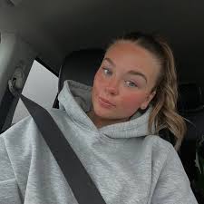 ♡ bell (@bellakresser) • Instagram photos and videos