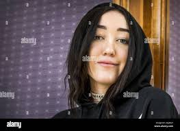 Miley cyrus and sister hi-res stock photography and images