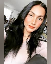 Nicole Kinney's Instagram, Twitter & Facebook