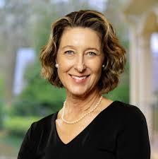 Tracy Morton's Instagram, Twitter & Facebook