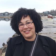 Dina Morris's Instagram, Twitter & Facebook