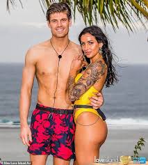 In mallorca, spain, 10 aussie singles will play the ultimate game of love. Why Love Island Star Vanessa Sierra Left Australia On A One Way Ticket Daily Mail Online