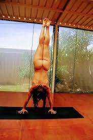 Topless handstand ❤️ Best adult photos at hentainudes.com