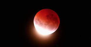They feature a total lunar eclipse, a blue moon and a blood moon. Here S How A Lunar Eclipse Affects Your Mood