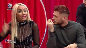 Turkish actor can yaman attends „volverte a ver photocall on november 26, 2019 in madrid, spain. Puterea Dragostei 26 01 2020 Gala 49 Complet Hd Youtube