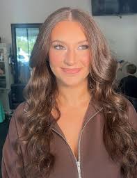 Hiii beautiful brides! I have a few weekends open left for the year and am  booking 2025 now! I would love to be considered for H&M for your special  day!! Price list