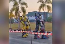 The universiti sains malaysia (usm), health campus is located here. Sesi Persekolahan Transformers Datang Sekolah Inisiatif Guru Beri Keceriaan Buat Murid Astro Awani