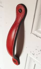 Poignee De Porte Coulissante En Cuir Double Et Bombe Poignee Porte Coulissante Crea Cuir Sac En Cuir Diy