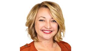 American Structurepoint Business Development Director Carrie Sermersheim  receives 'Indy's Best and Brightest' Award