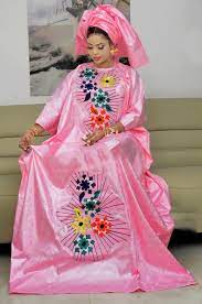 Robes longue boubou moderne pour femme en bazin riche. Premium Getzner Magnum Gold African Dress African Clothing African Fashion African Dress Bazin Boubou Plus Size Dress Plus Size Clothing African Fashion Women Clothing African Fashion Dresses African Dresses For Kids