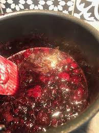 Bientot Les Fetes De Fin D 39 Annee Je Reviens Avec Cette Recette De Buche Tres Facile A Faire Composee D 39 Une Bav Recette By Hanane Fruits Rouges Fruits