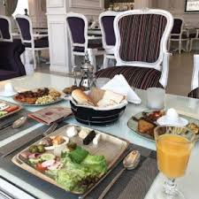 مطعم سرايا إن