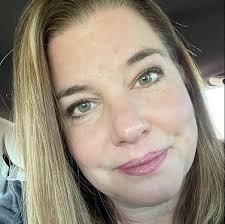 The Mrs. in Christmas: Callaghan, Mrs. Heather L., Kent, Miss Isabel:  9798870008684: Amazon.com: Books