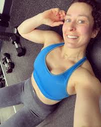 𝗪𝐨𝐫𝐤𝐢𝐧𝐠 𝐨𝐧 𝐦𝐲𝐬𝐞𝐥𝐟 𝐟𝐨𝐫 𝐦𝐲𝐬𝐞𝐥𝐟 ❣️ A sweaty Saturday  workout to start the weekend! 💪🏼 Post cancer recovery is going well. I am  still suffering with fatigue and low moods here and