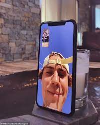 Kylie Jenner And The Rest Of The Kardashian Jenner Women Perform Hilarious Facetime Prank Daily Mail Online