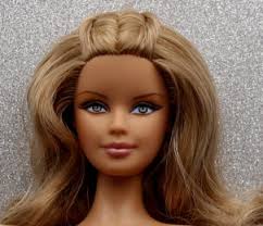 Barbie Daria (James Bond)