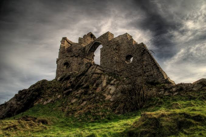 Essential Guide: Royal Follies