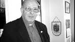 José Luis Portela Trigo, canónigo fabriquero de la catedral de Tui: "Mi  primera preocupación es actualizar el inventario de la sede"