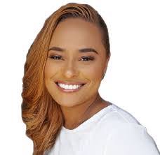 Alisa Lee's Instagram, Twitter & Facebook