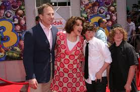 To most television fans, richard burke is one of monica gellar's suitors on the hit sitcom friends. Who S Joan Cusack From Shameless Wiki Husband Richard Burke Family