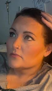 Wonderin who the woman next to dave is?