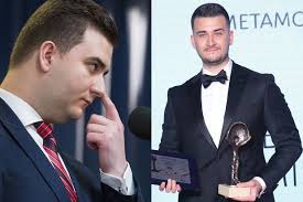 Bartłomiej misiewicz nie jest już pełnomocnikiem zarządu polskiej grupy zbrojeniowej ds. Bartlomiej Misiewicz Dostal Statuetke Super Wiktoria Osiagniecie Metamorfoza Roku 2020
