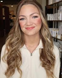 Angie Dewberry's Instagram, Twitter & Facebook