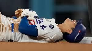 Shohei Ohtani partially dislocates left shoulder during World Series Game 2