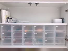 aya さんはinstagramを利用しています ラクシーナキッチン 前面の収納スペース シンデレラフィット 言ってみたかった この収納スペース奥行きがあんまりないけど コーナンの収納ケースがぴったり モアナチュラル na 630 kit 収納