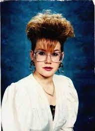 25 Photos Of 80s Hairstyles So Bad They Re Actually Good 80s Hair 1980s Hair Bad Hair