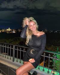 Giulia diletta leotta is an italian television presenter from catania, sicily. Venus Club Diletta Leotta Incredibly Ignores Can Yaman