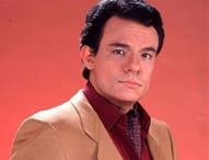 Black Pearl Band of New Mexico Linda Corriz-Barreras & Ruben Barreras Jr.  Beautiful Couple, PURE LOVE.... They are so Caring and Loving, They Have  The MOST GENUINE HEART, We Thank Them So