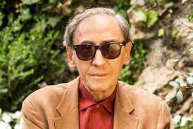 Franco battiato (ionia, 23 marzo 1945) è un cantautore, compositore e regista italiano. Alr56 Stcmybxm