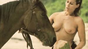 Alle donne piace fare sesso con gli animali? Sì? NO?