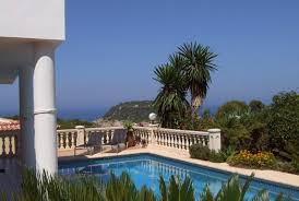 Geniessen In Und Rundum Diese Schone Freistehende Villa Mit Eigenem Pool Vacation Villas Holiday Rental Mansions