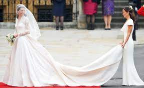 Kate middleton's wedding dress designer sarah burton for alexander mcqueen was leaked before the royal wedding in 2011 and the duchess was reportedly upset. Designer Suing Alexander Mcqueen For Copying Kate Middleton S Wedding Dress Design