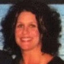 Renee Redfield's Instagram, Twitter & Facebook