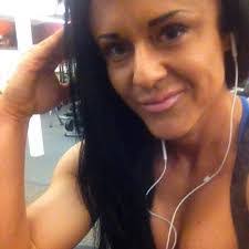 Roxanne Shank's Instagram, Twitter & Facebook