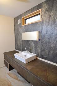 Pierre Naturelle Dans La Salle De Bain Choix Entretien Et Idees De Decoration Maison 2018 Slate Veneer Stone Veneer Wall Wall Cladding