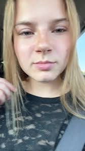 Elizabeth Holderman's Instagram, Twitter & Facebook