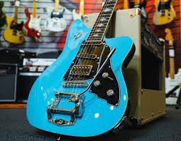 Duesenberg Alliance James Bond 007 Paloma David Arnold Edition Monochrome  Black And White Guitar 4934 | Danville Music