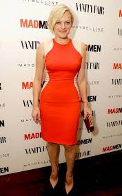 Elisabeth Moss Stuns At Pre Emmys Party See The Pic Elisabeth Moss Elisabeth Moss Style Fashion