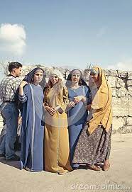 Why are syrian women stereotyped as beautiful? Modern Syrian Women Syrian Clothing Women Arab Culture