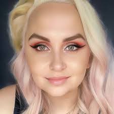 Alicia Melton's Instagram, Twitter & Facebook