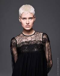 Coiffure coupe courte femme 2020 oser un modele avec des. Coiffure 2019 Femme 30 Ans Coiffures A