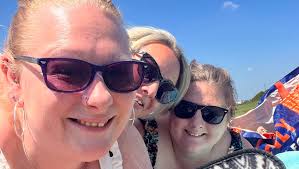 Fundraiser by Karina Tobin : Help Hannah tick things off her Bucket List