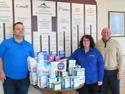 Over 75 Packs Of Menstrual Products Donated By Henderson S Pharmacy Thoroldnews Com