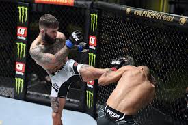 Ufc cards, times, odds, and fighter stats can be seen at mmafightcards.org Ufc On Twitter We Now Enter Main Event Rds How Are You Scoring This Scrap So Far Ufcvegas27