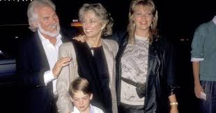Gordon and rogers had one son together, christopher cody rogers (born 1982). Kenny Rogers Wives Faced A Difficult Mistress The Legend S Music